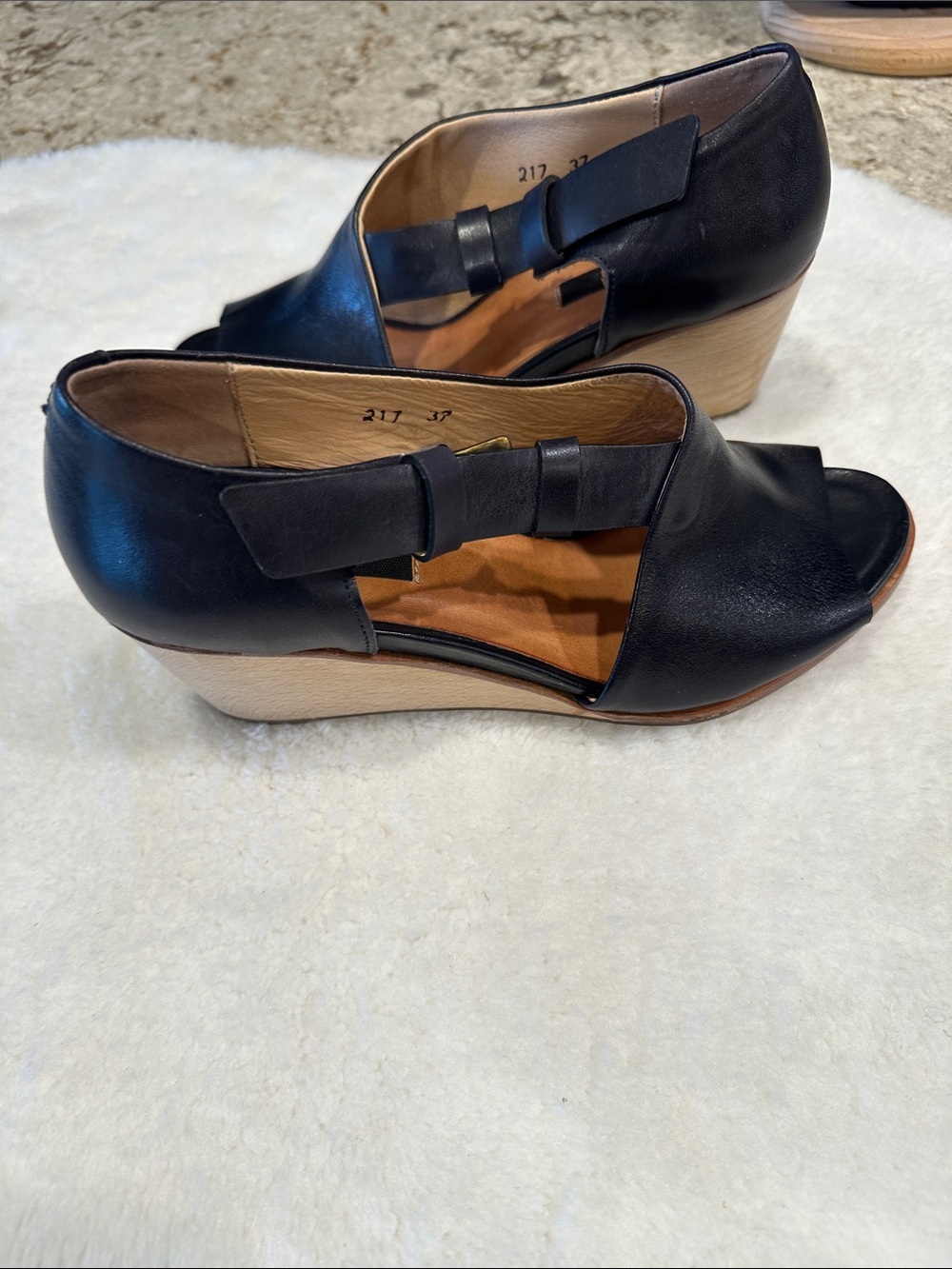 Nwob. Neosense wedge heels